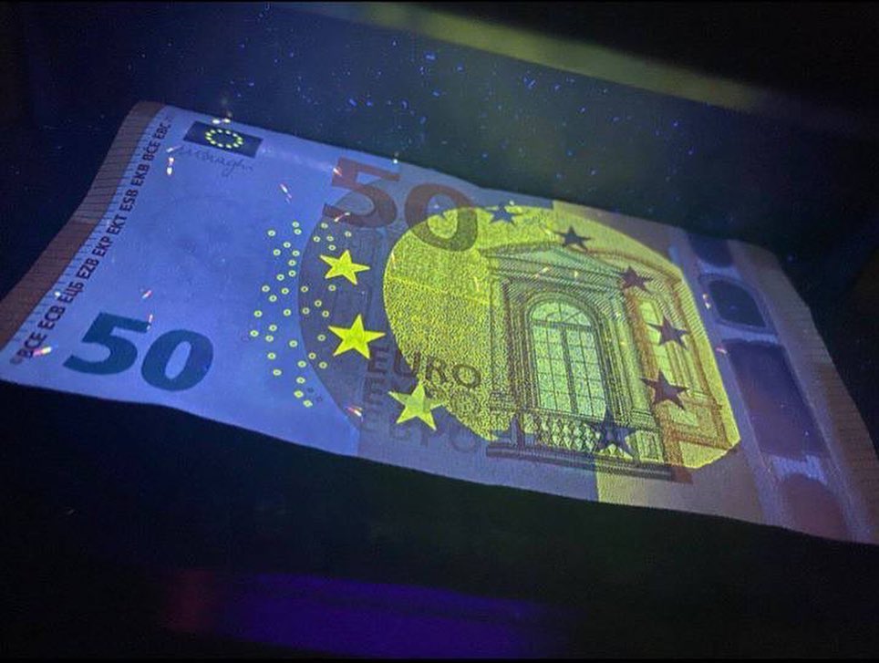 Les Faux Billets d'Euros en France : Défis, Détection et Prévention ...